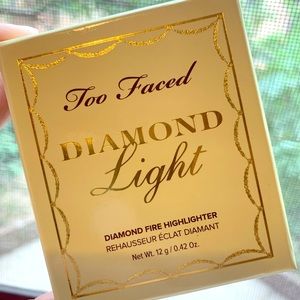 Too Faced diamond light highlighter